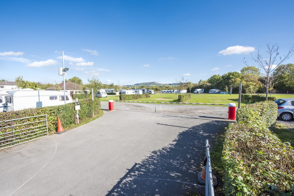 CaravanPark_Gates